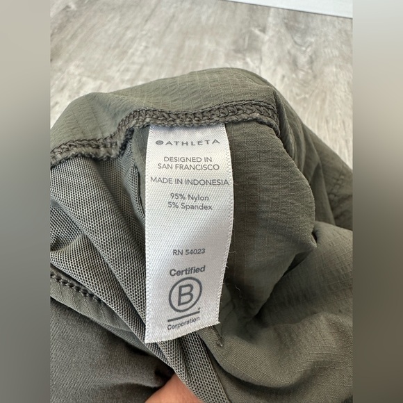 Athleta Trekkie Shorts Womens 10 Gray Nylon 4" Outdoor Hiking - Picture 5 of 7